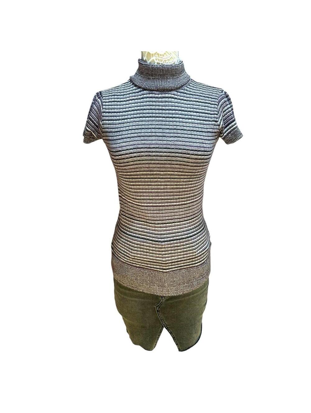 Y2K iZ Byer Purple and White Short Sleeve Turtleneck Knit Top